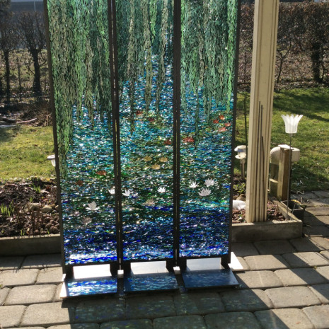 Es geht ums Glitzern, um das, was zwischen den Gläsern passiert, um das Unerwartete, das uns begegnet...